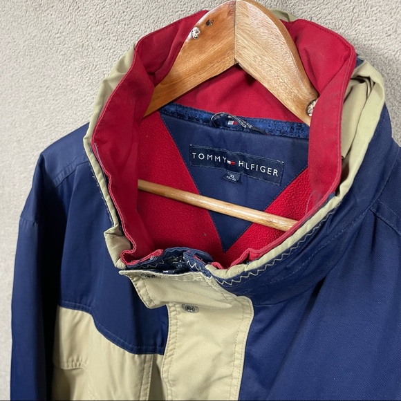 Tommy Hilfiger 1990’s Vintage Jacket with Hood - Picture 2 of 4